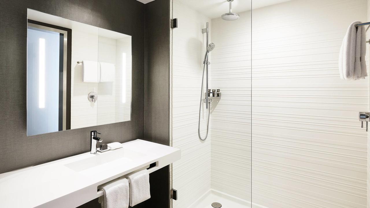 King Guest Room with Sofa Bed,666247344:JPEG